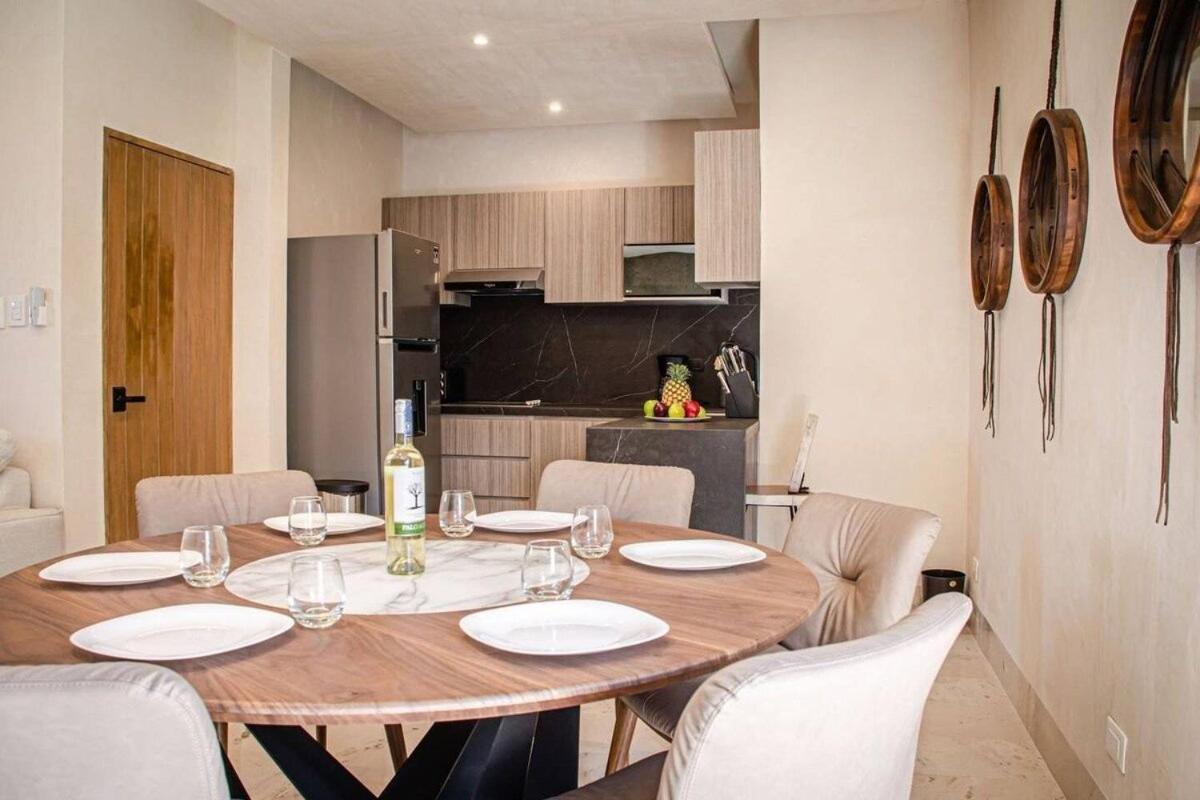 Apartamento Moderno Depto. De 2 Recámaras A Pasos De La Playa *